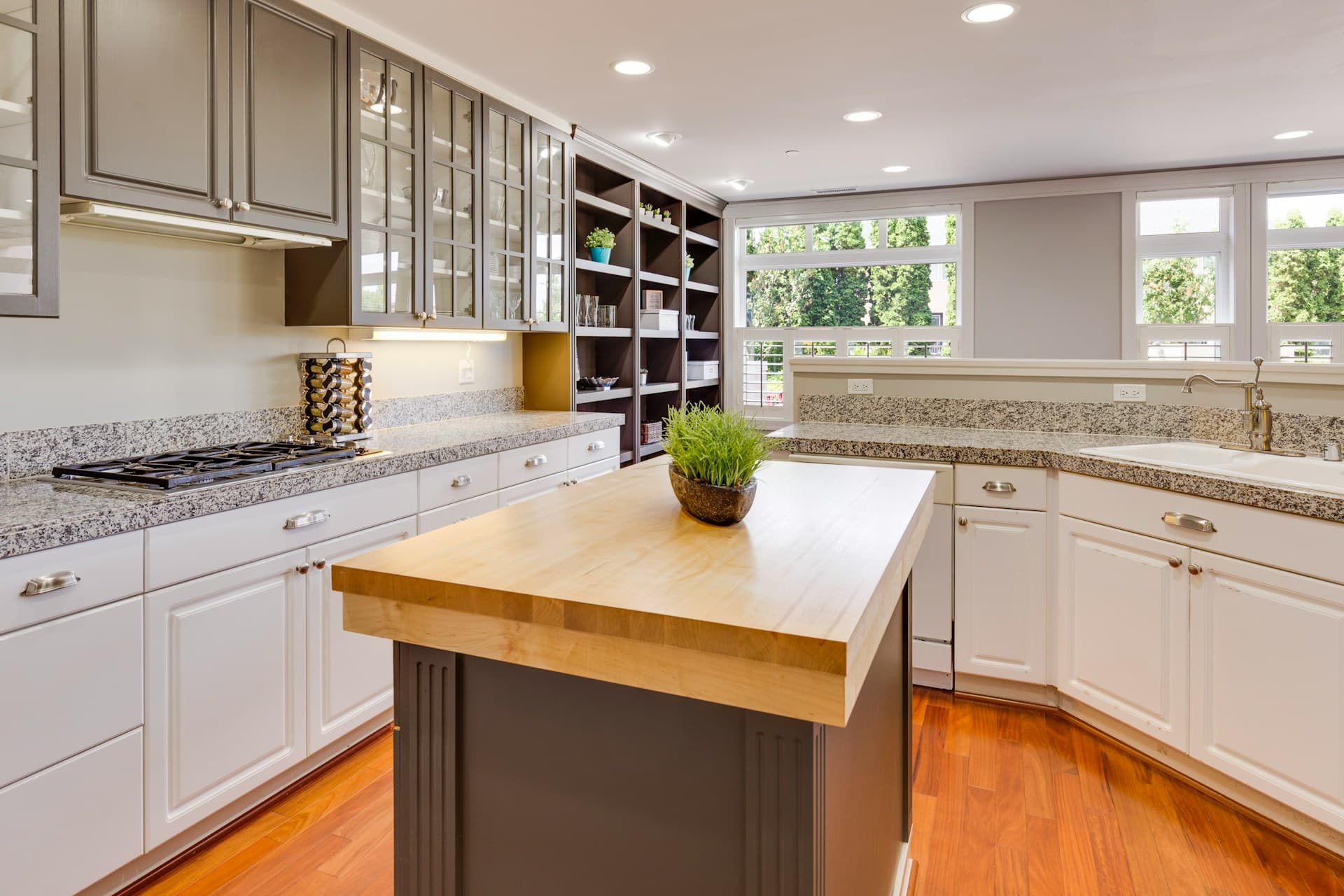 Cambria vs Caesarstone vs Silestone: Engineered Quartz Brands Compared