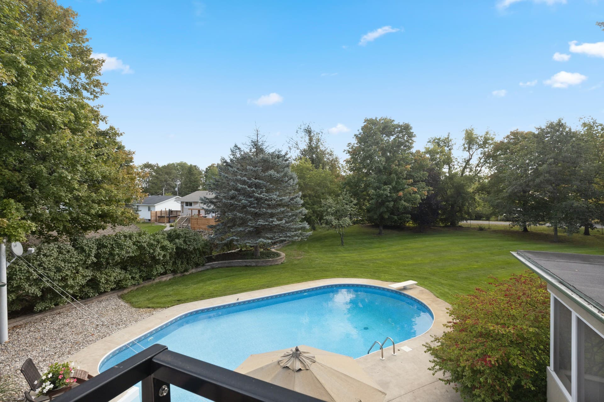 Best Outdoor Kitchen Countertops for South Florida (Salt, Heat & UV Tested)