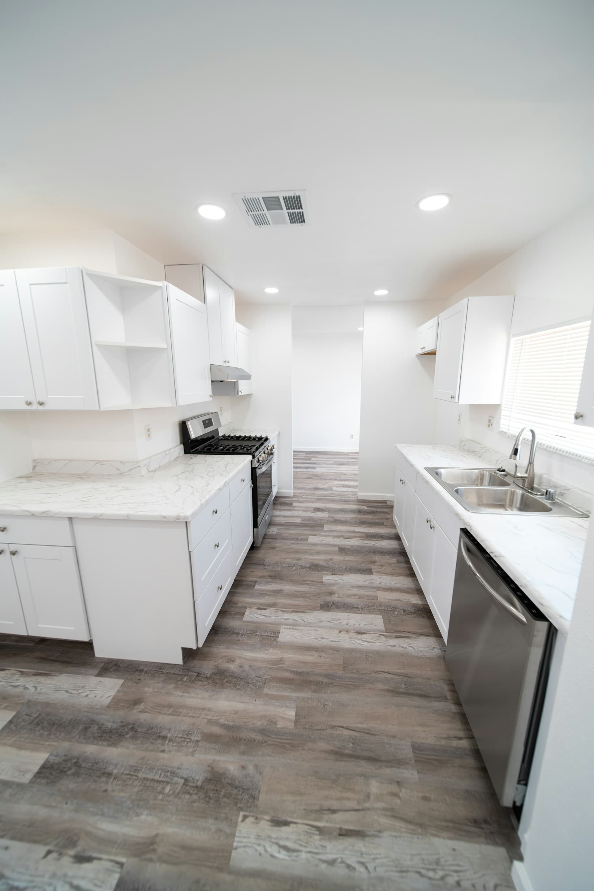Hidden Costs of Countertop Installation: What Palm Beach Homeowners Miss in Their Budget